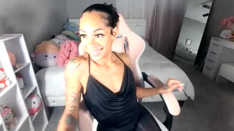Snapshot of nikayasworld chatting on 06.18.26 nikayasworld online show from 06.18.26