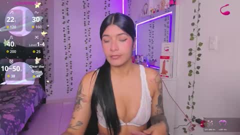 Niki online show from 12.14.25