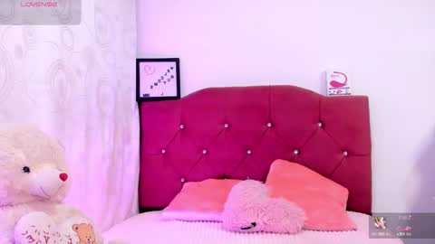 Nikii  online show from 09.11.25