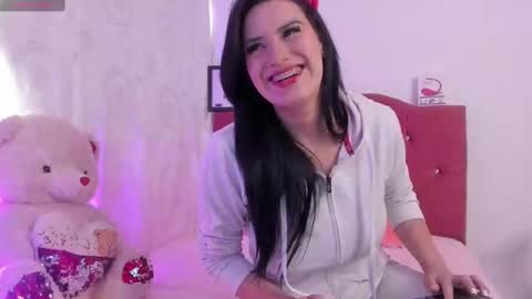 Nikii  online show from 09.12.25