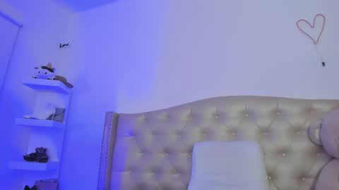 Snapshot of nikiibrooks chatting on 02.18.25 Niikii online show from 02.18.25