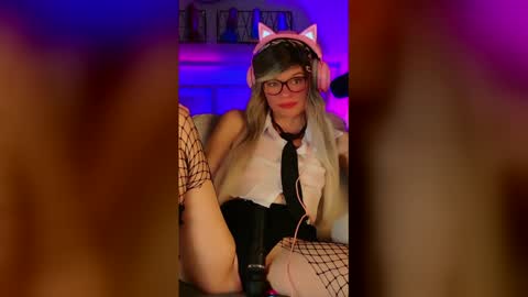 Kitty Chatte online show from 05.16.26