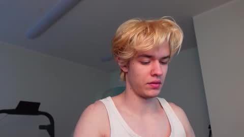 nikki online show from 12.22.25