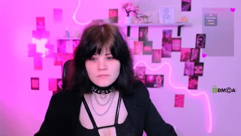 nikki_kiss_ online show from 04.23.26