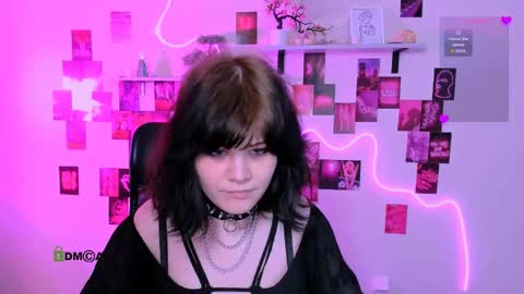 nikki_kiss_ online show from 04.23.26