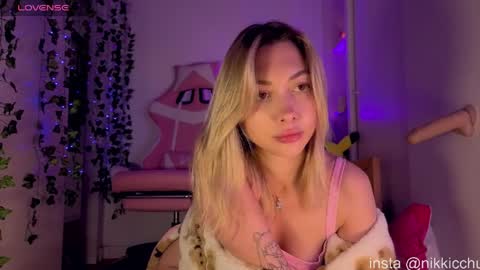 Snapshot of nikkicchu chatting on 04.04.26 Online fr-mn 1 am NY time online show from 04.04.26