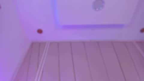 Nikki  online show from 02.14.25