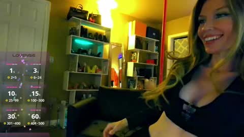 Snapshot of nikkiprincess chatting on 03.04.25 Schedule IN BIO online show from 03.04.25