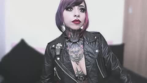 Nikki Ramone   online show from 09.13.25