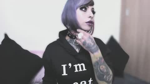 Nikki Ramone   online show from 09.16.25