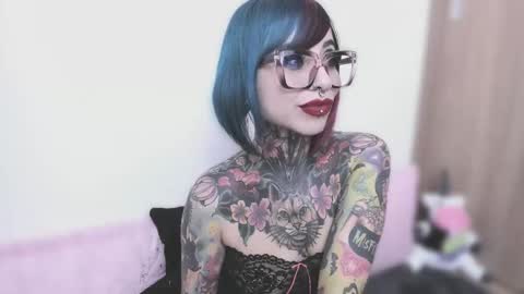 Nikki Ramone   online show from 09.24.25