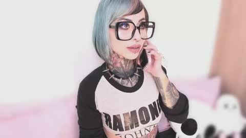 Nikki Ramone   online show from 10.07.25