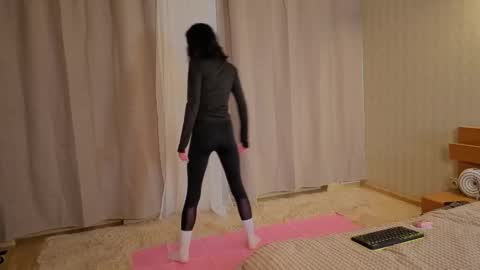 Snapshot of nikkybee_ chatting on 02.14.26 nikky online show from 02.14.26