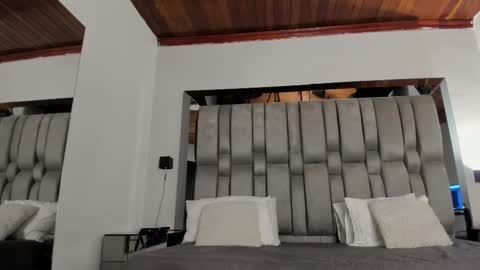     online show from 10.02.25