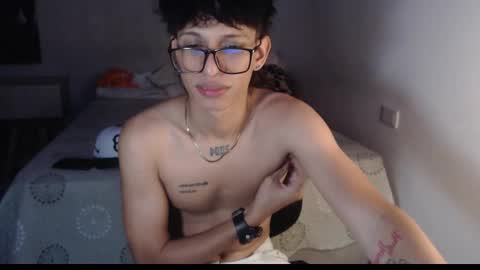 Snapshot of niklaus_wolf chatting on 09.21.25 niklaus_wolf online show from 09.21.25