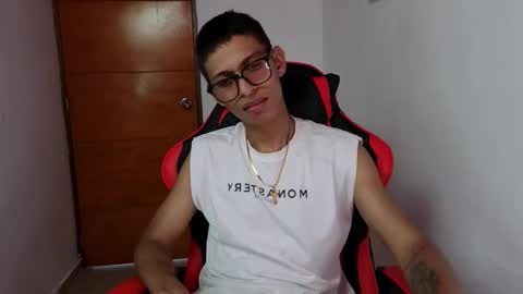 Snapshot of niklaus_wolf chatting on 02.21.26 niklaus_wolf online show from 02.21.26