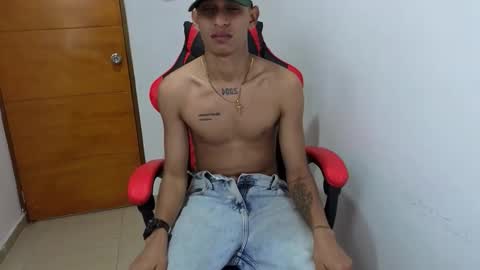 Snapshot of niklaus_wolf chatting on 02.26.26 niklaus_wolf online show from 02.26.26