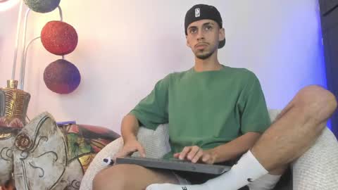 Snapshot of nikolay_dimitrov chatting on 06.04.26 online show from 06.04.26