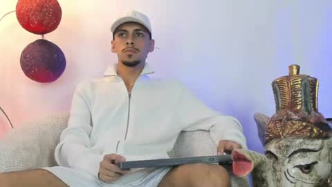Snapshot of nikolay_dimitrov chatting on 06.18.26 online show from 06.18.26