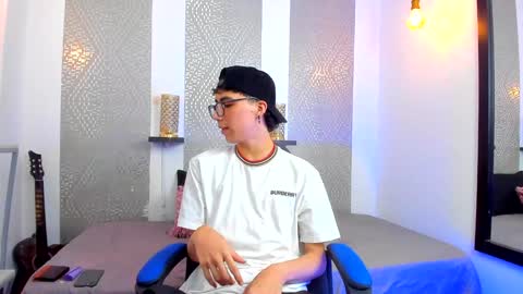    online show from 02.03.25