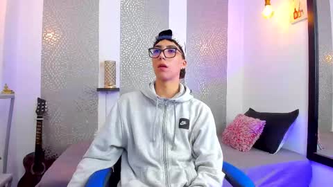    online show from 02.11.25