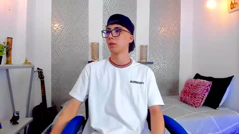    online show from 03.09.25