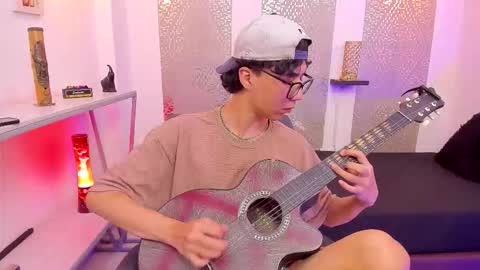    online show from 10.09.25