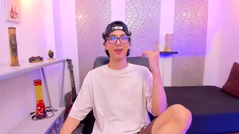    online show from 10.22.25