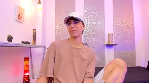    online show from 12.05.25