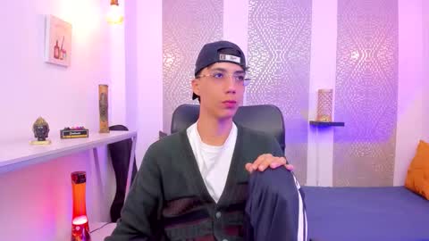    online show from 01.08.26