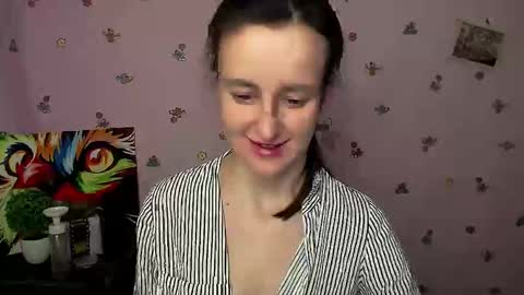 Snapshot of nikolleta_m chatting on 12.23.25 Nikolleta online show from 12.23.25