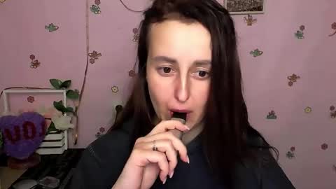 Snapshot of nikolleta_m chatting on 02.14.26 Nikolleta online show from 02.14.26