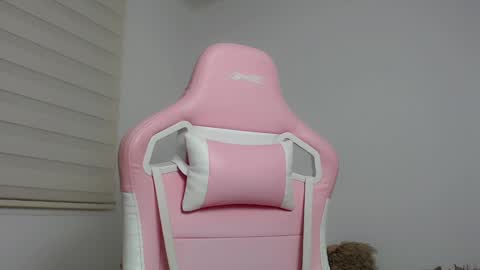 Snapshot of niky_blue chatting on 03.07.25 niky_blue online show from 03.07.25