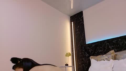  NIKY SMIT  online show from 01.30.25