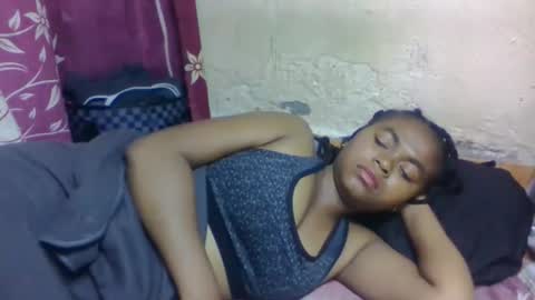 nilah online show from 12.21.25