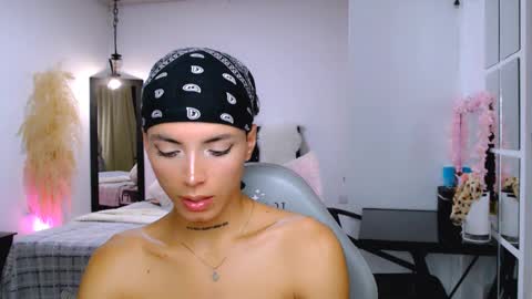 Nilam online show from 02.14.25