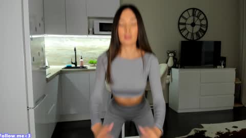 Bella online show from 01.17.25