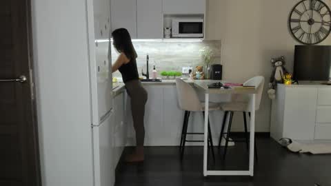 Bella online show from 11.15.25