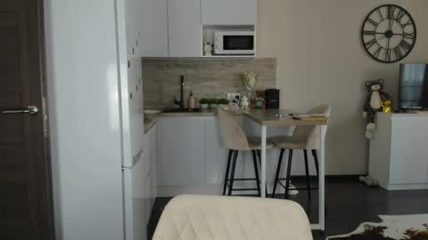 Bella online show from 04.19.26