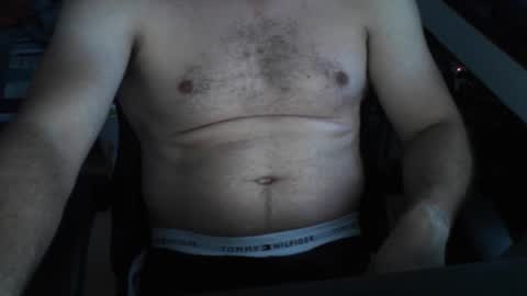 Snapshot of nillis chatting on 09.15.25 nillis online show from 09.15.25