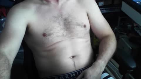 Snapshot of nillis chatting on 11.04.25 nillis online show from 11.04.25