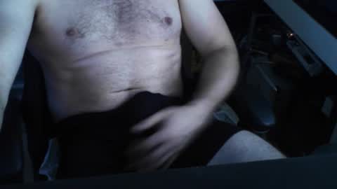 Snapshot of nillis chatting on 11.24.25 nillis online show from 11.24.25