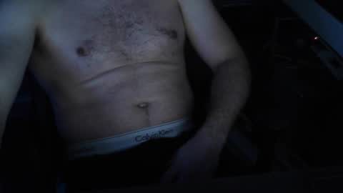 Snapshot of nillis chatting on 12.19.25 nillis online show from 12.19.25