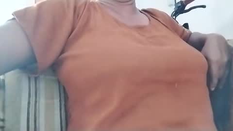 nilminichandrika42 online show from 09.12.25