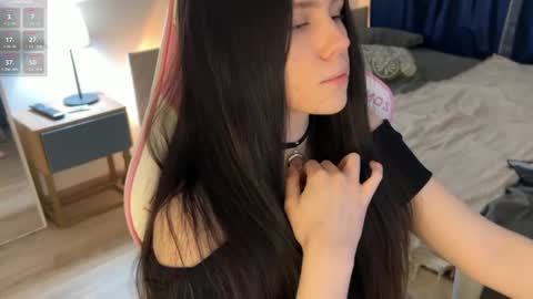 Jennet online show from 02.15.25