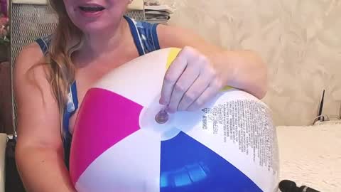 Nimfalove online show from 12.14.25