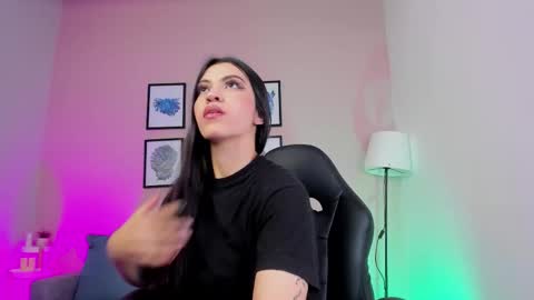 Nina online show from 12.16.25