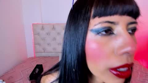 Nina Fox  online show from 01.13.26