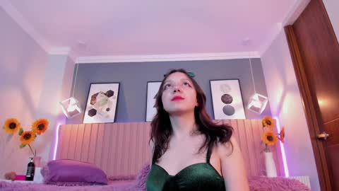 nina_ford_ online show from 04.01.26