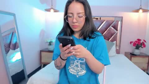 Nina myers online show from 11.10.25